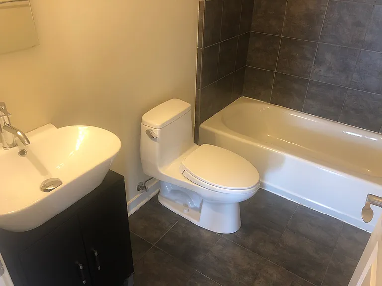 6957 N Greenview Ave #6A — Photo 11