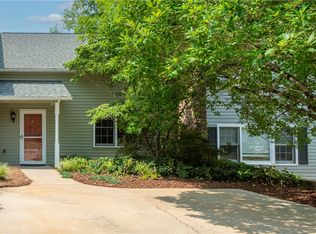 14004 E Camelia Ln, Seneca, SC 29678