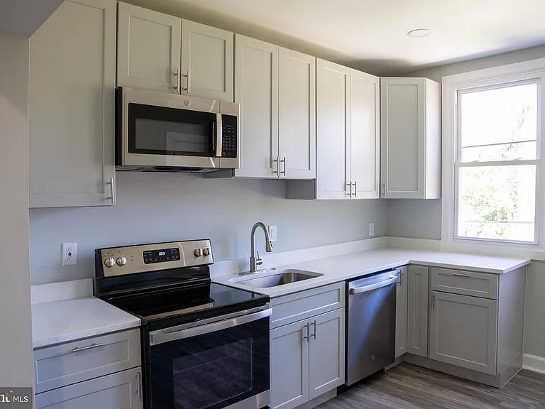 1009 Main St #2 — Photo 13