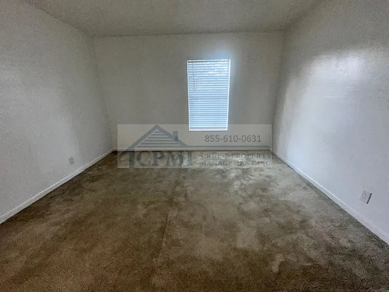 Colonial Village - 7550 Stirling Rd — Photo 42