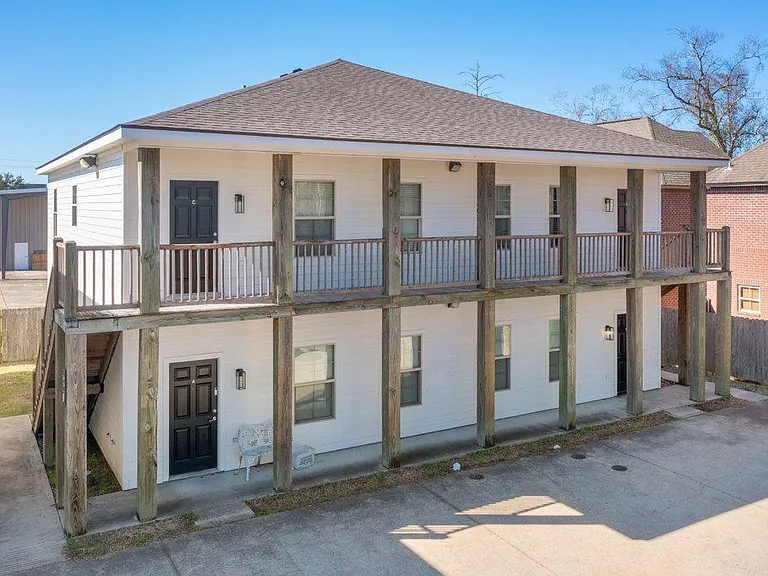 621 Gayle St #A — Photo 2
