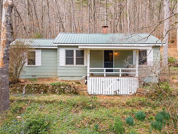 2nd image of 2035 Wayah Rd