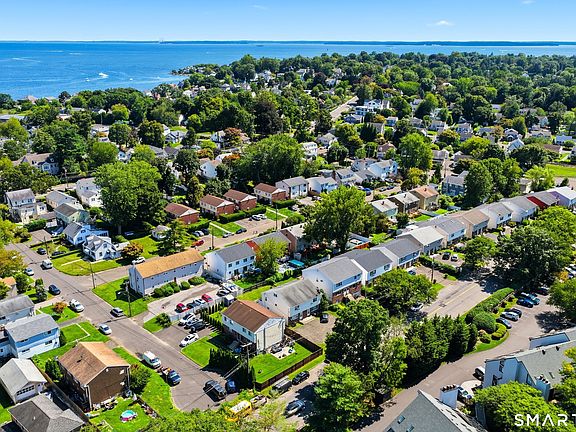2nd image of 82-84 Harbor Drive