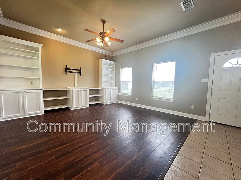 3 bed, 2.0 bath, 1585 sqft, $1,850 — Photo 4