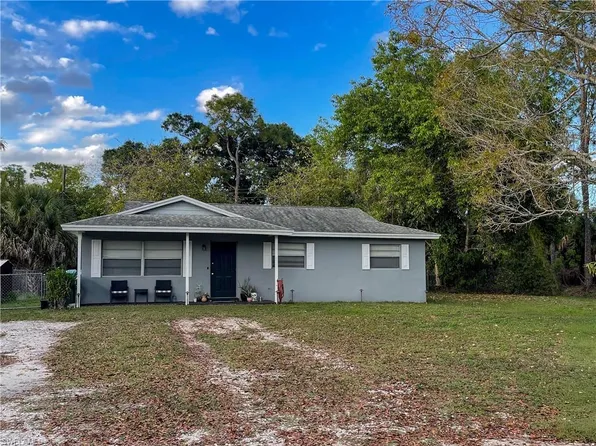 651 Pine Cone LN, NAPLES, FL 34104