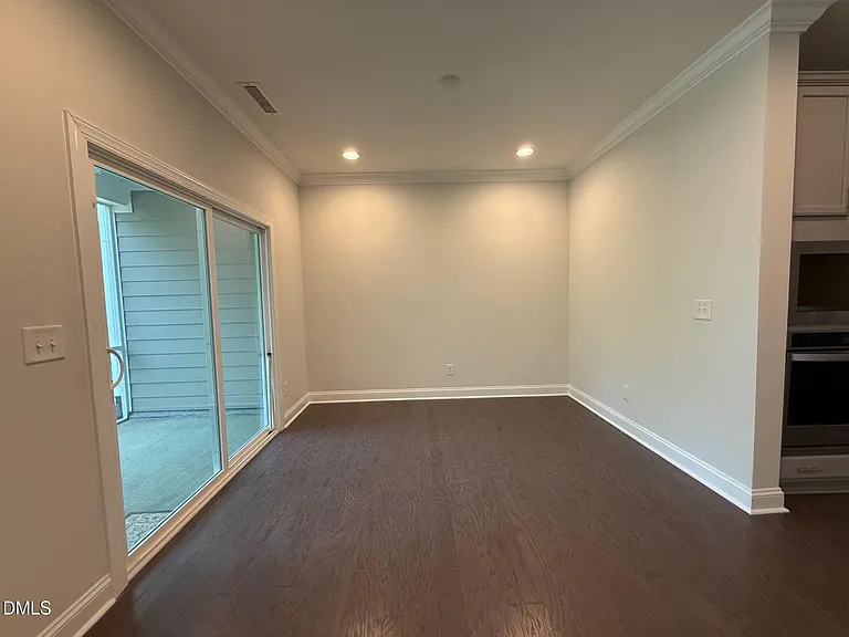 1037 Lakebrink Dr — Photo 14