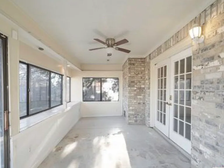 1611 Big Bend Dr — Photo 11