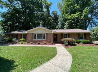 1405 Longview Dr, Campbellsville, KY 42718