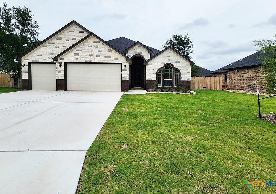 1st image of 806 Eagle Heights Dr