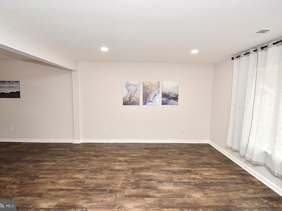 3rd image of 1711 Brentwood Pl