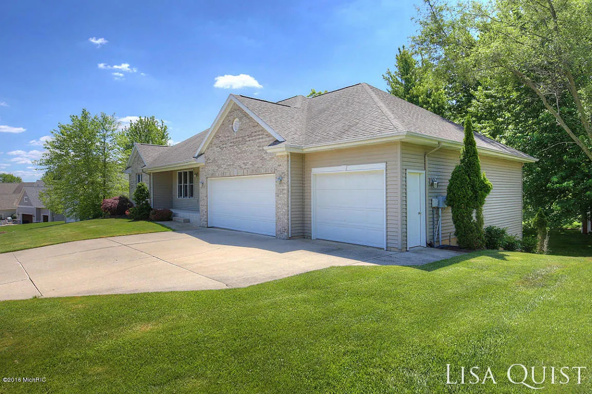 90 Riverchase Dr NE photo 1