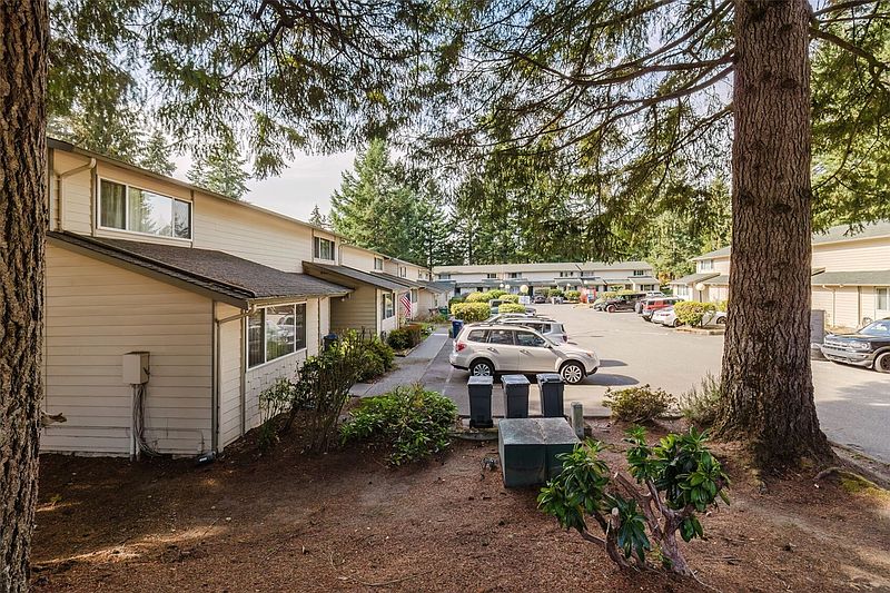 4th image of 3126 Rustlewood Lane SE