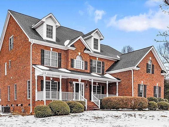 4th image of 3100 Crosby Ct