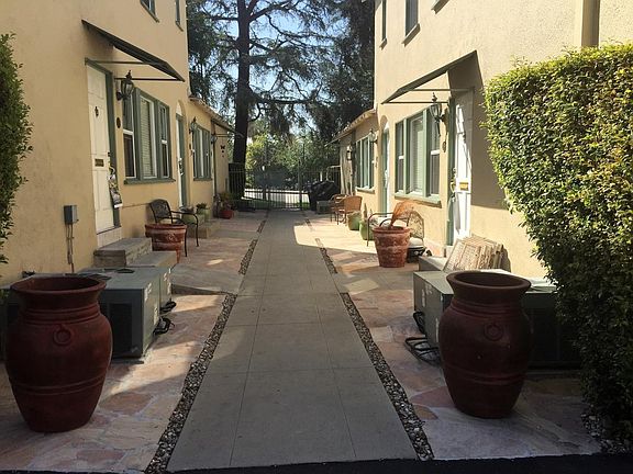 5th image of 239 E Burbank Blvd #A