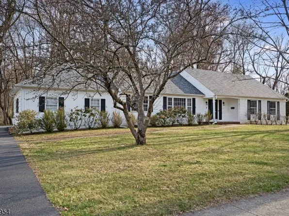 7 Village Rd, Florham Park, NJ 07932