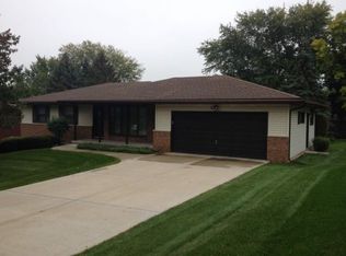 933 Eisenhower Rd, Stoughton, WI 53589