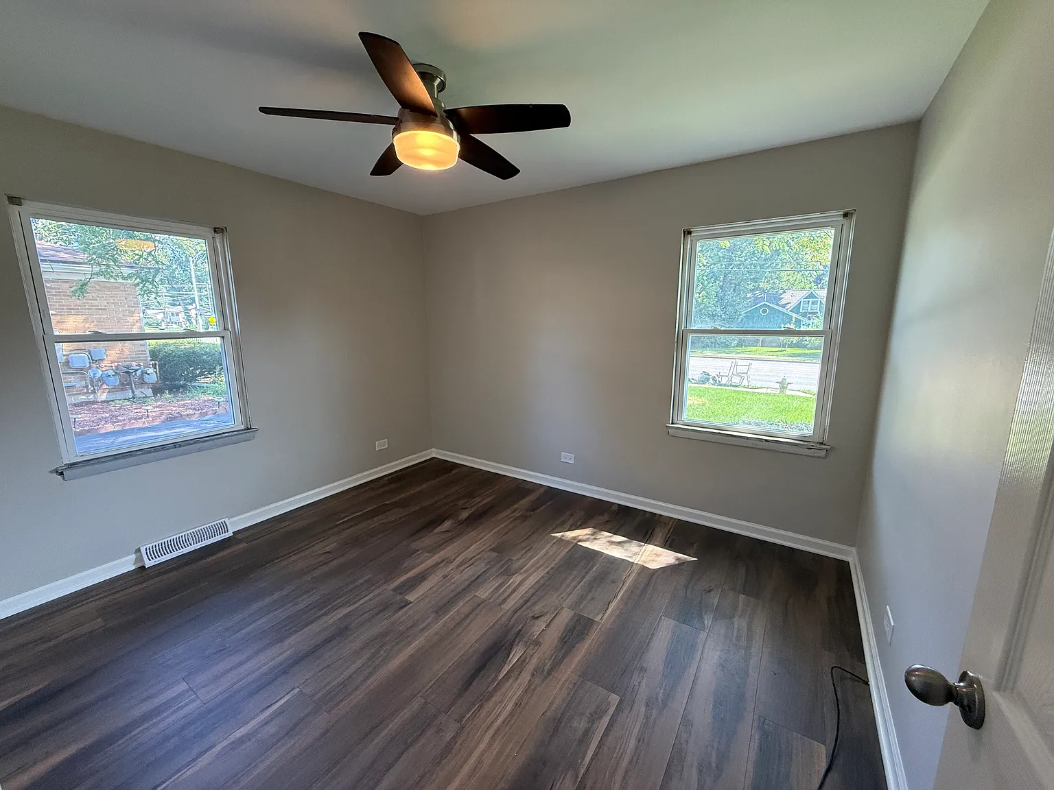 2 bed, 900 sqft, $1,950 — Photo 4