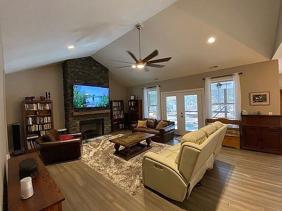 5th image of 908 Circle Dr