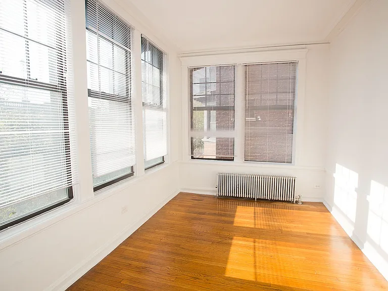 5325 S. Hyde Park Boulevard — Photo 11