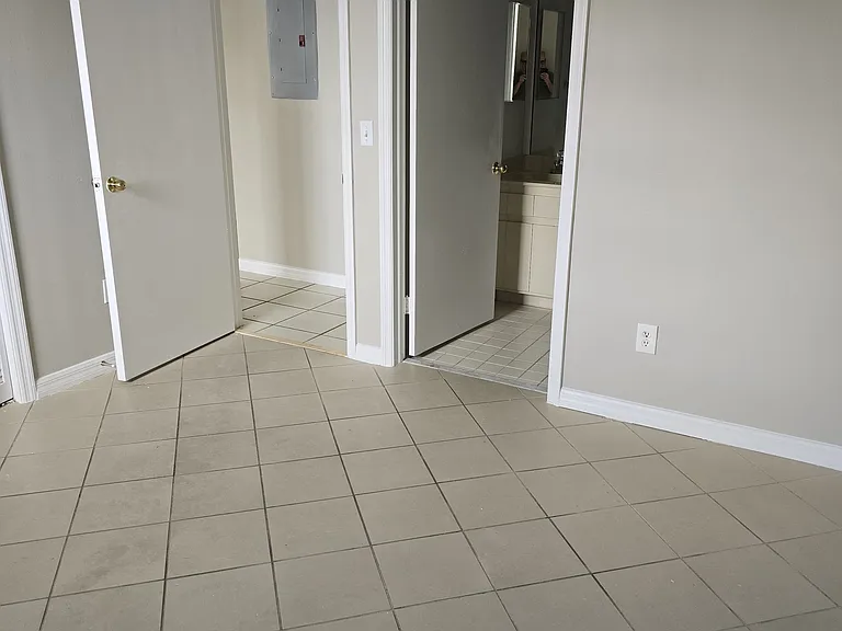 15 Phoenetia Ave — Photo 8