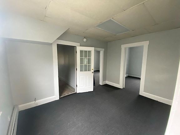 4th image of 929A Homestead Ave