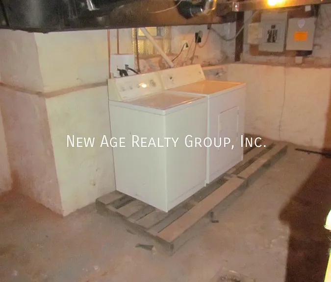 423 N Napa St — Photo 9