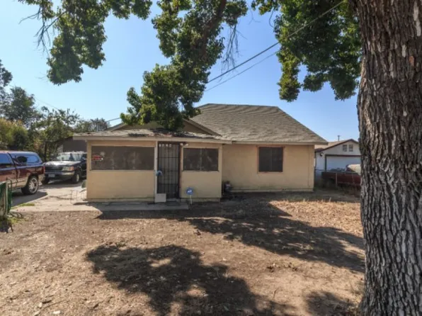 1824 Robertson Rd, Modesto, CA 95351