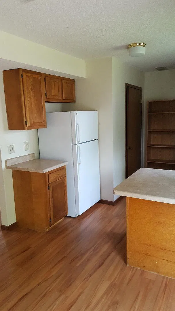 3 bed, 1288 sqft, $1,800 — Photo 4