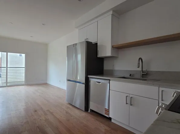 917 N Ridgewood Pl, Los Angeles, CA 90038