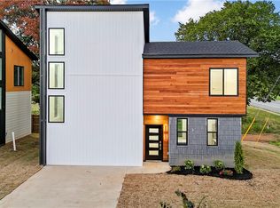 2601 W Bonnie Ln, Rogers, AR 72758