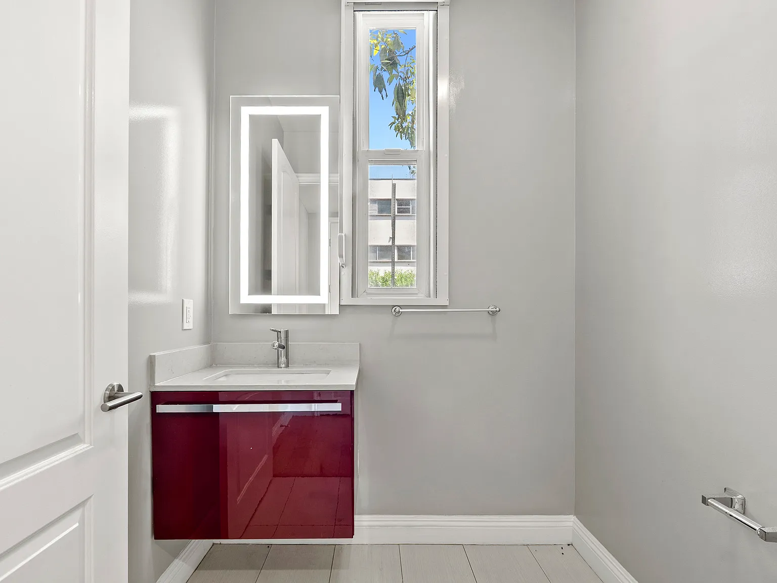 2 bed, 2.5 bath, 1910 sqft, $6,995 — Photo 3
