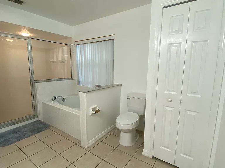 313 Seville Pointe Ave — Photo 6
