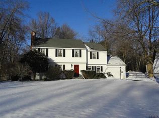 8 Wicklow Ter, Delmar, NY 12054