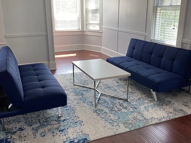 327 Roosevelt Ave — Photo 3