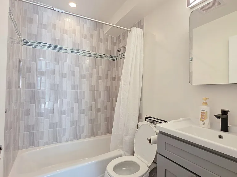 Mullens Dr — Photo 7