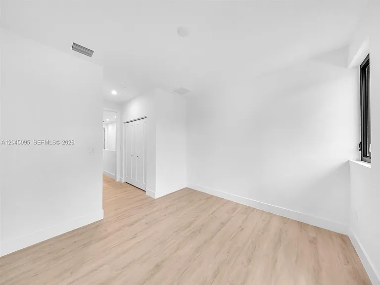5505 W Oak Way — Photo 15