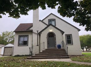 601 S Dewald St, Freeman, SD 57029