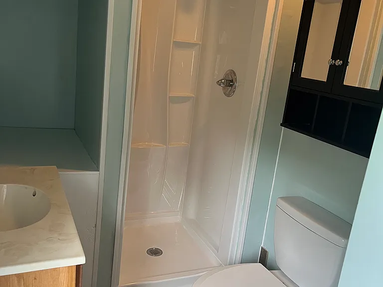 221 Warren Ave — Photo 17