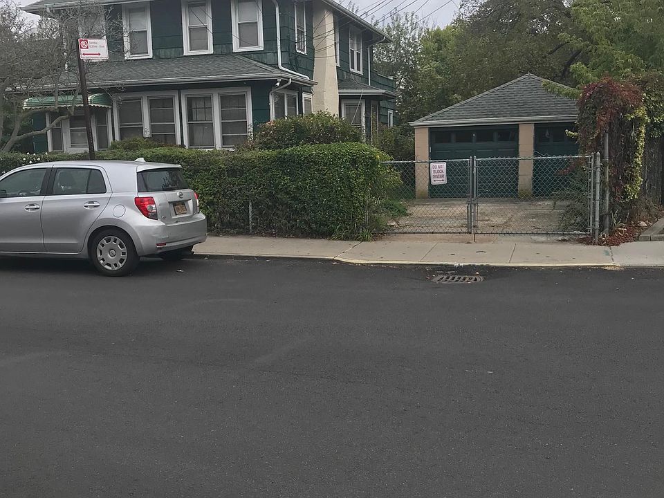 1st image of 598 Beach 19th Street