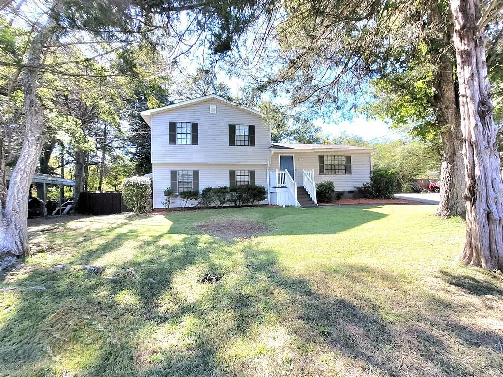 4 bed, 2.0 bath, 1540 sqft, $2,000 — Photo 2