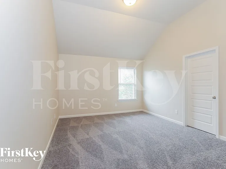 1328 Wild Rose Dr SE — Photo 12