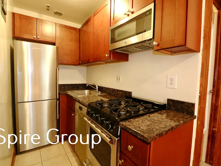 329 W 76th St #2A — Photo 3