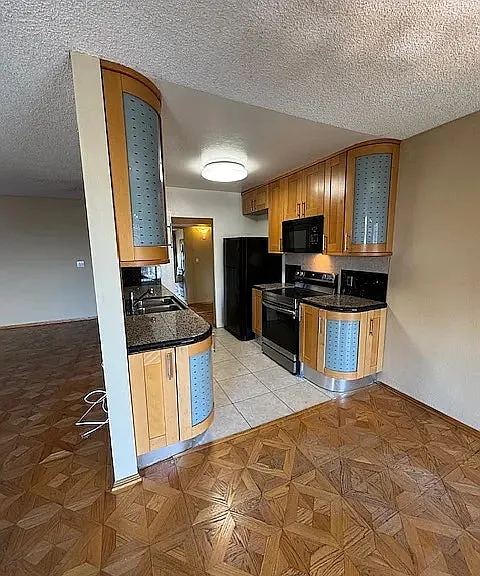 1735 N Fuller Ave #323 — Photo 7