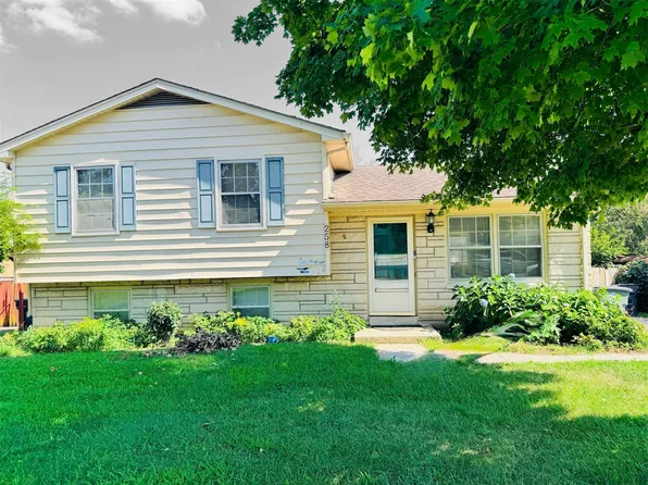 258 S Eagle Creek Dr, Lexington, KY 40515