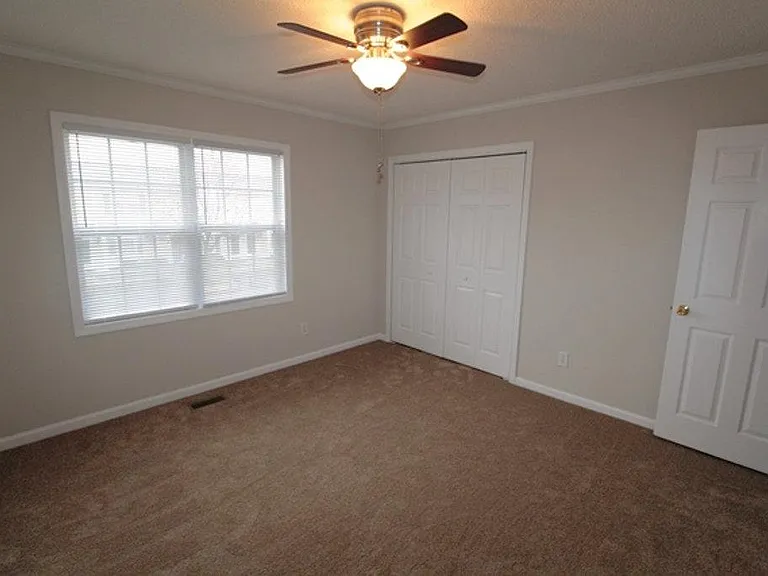 2345 Vineyard Dr #E-4 — Photo 15