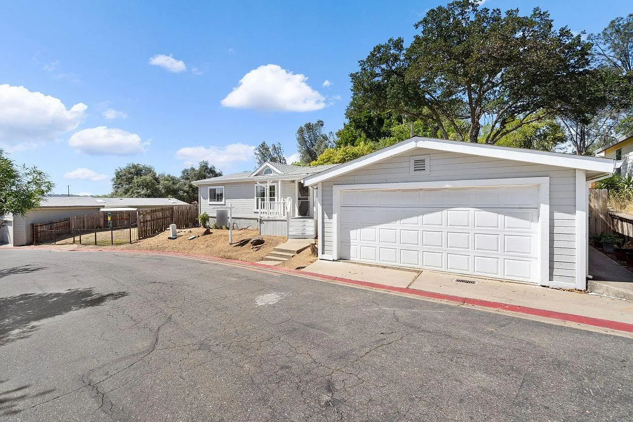 5959 W Park Dr photo 1