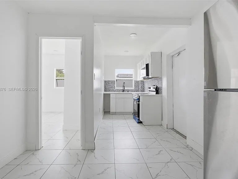 2280 SW 43rd Ave #2 — Photo 7