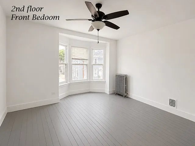 406 W King St — Photo 15
