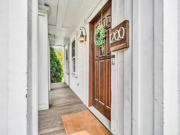 1200 Washington St, Holliston, MA 01746