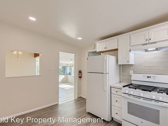 5th image of 1711 1/2 Edgemont St